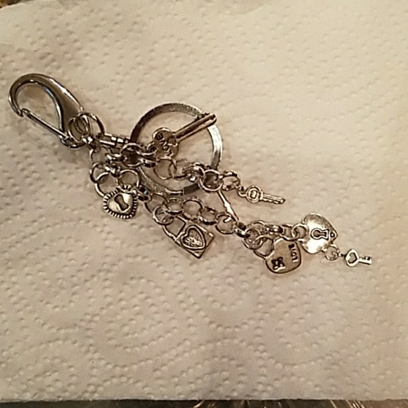 Love Key Chain - Picture 4 of 5